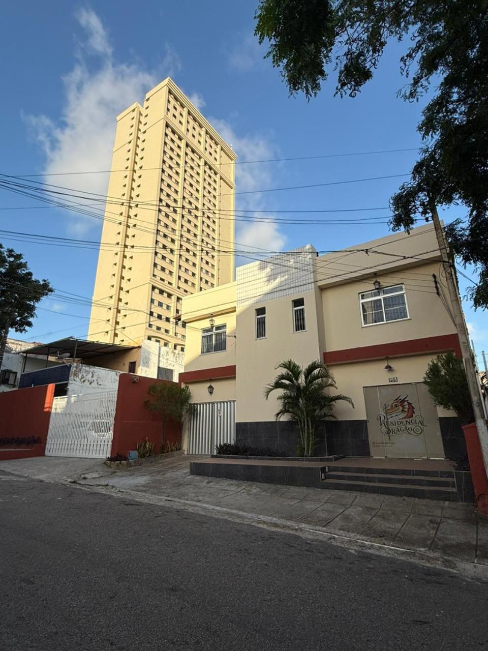 Acomodação com café da manhã  Residencial Dragão 3*